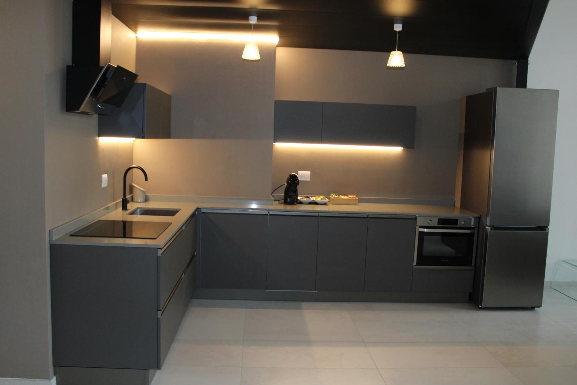 Milan Space Loft - Apartment Close To M5 Subway - Free Parking - Sky & Netflix Tv Kültér fotó